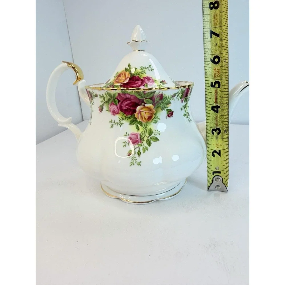 Royal Albert Old Country Roses Tea Pot With Lid Gold Trim 1962